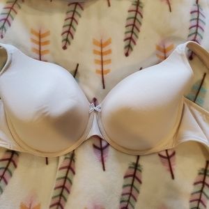 Cacique Lightly lined full coverage bra 38G